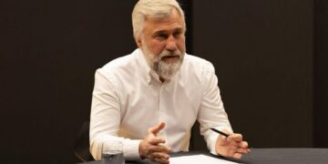 Вадим Новински: „В началото на войната Русия имаше три основни искания и Зеленски се съгласи с тях“